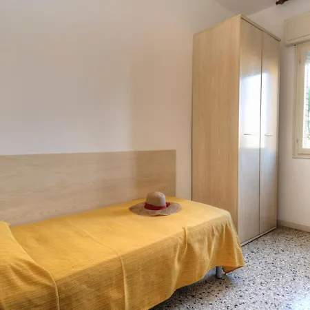 Palace Apartment *