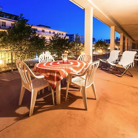 Apartment Palace *