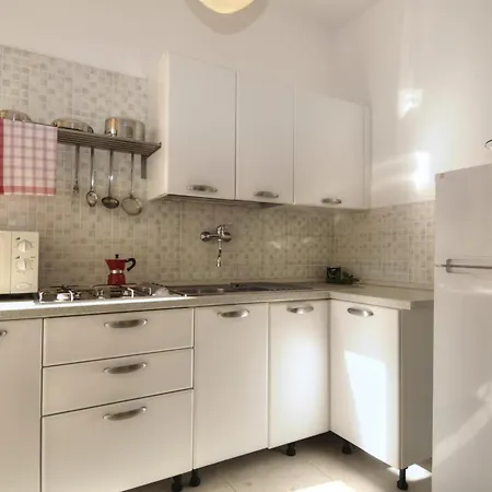 Palace Apartment *